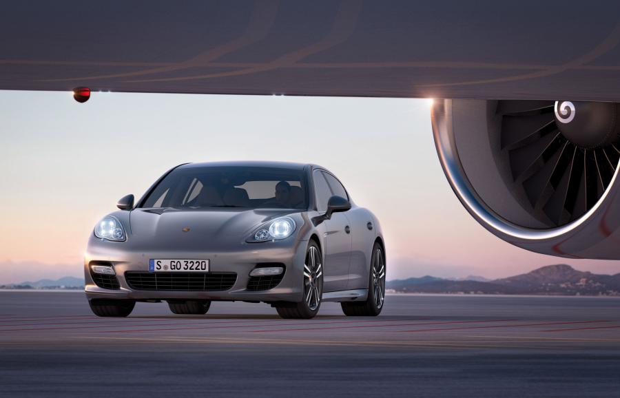  Porsche Panamera Turbo S 2011 года  (фото 8 из 51)